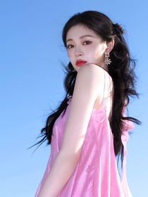 全明星:过分美丽的她