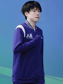 王楚钦:甜在低头瞬间