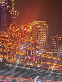 山城:玫瑰花下死